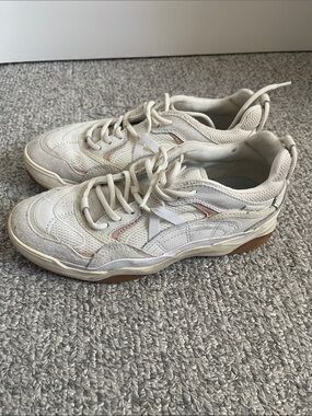 Vans women’s sneakers